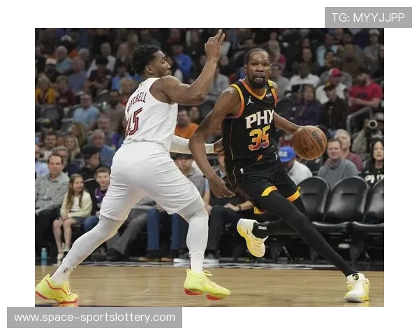 骑士四连胜稳居东部前五，米切尔单场45分