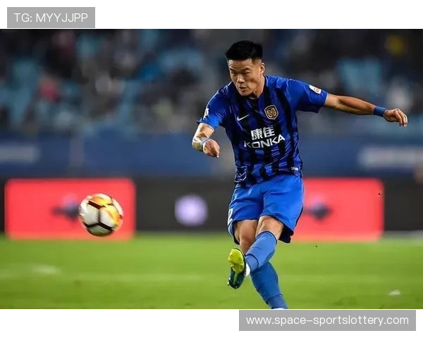 大连英博引进李昂罗竞增强中场，但整体阵容厚度不足制约排名提升